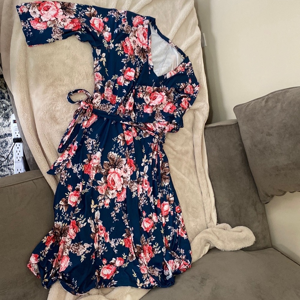 WOMENS PLUS SIZE FLORAL DRESS, SIZE 4x